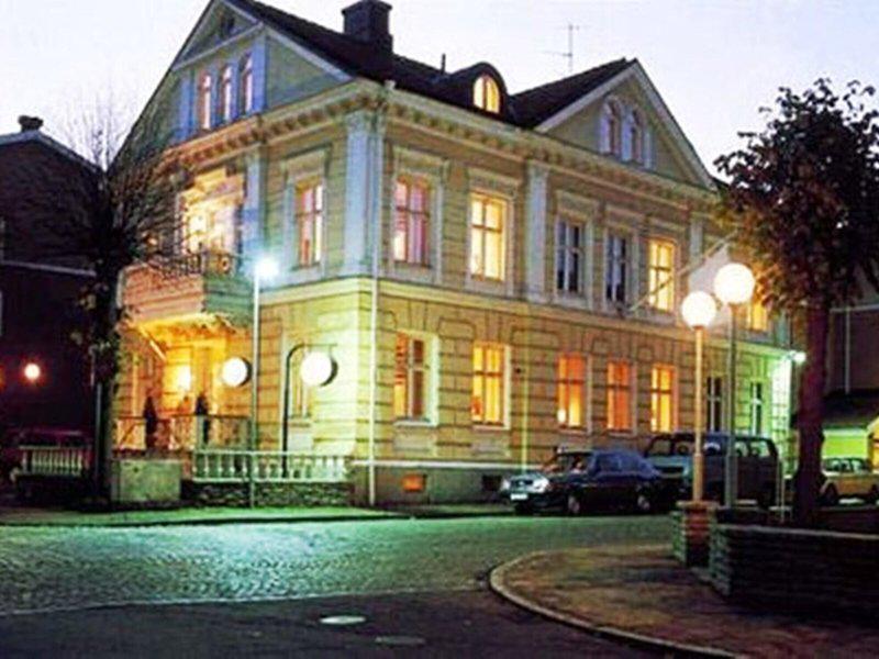 1559AE33A4B3A5C008AF353ABE2D30AF