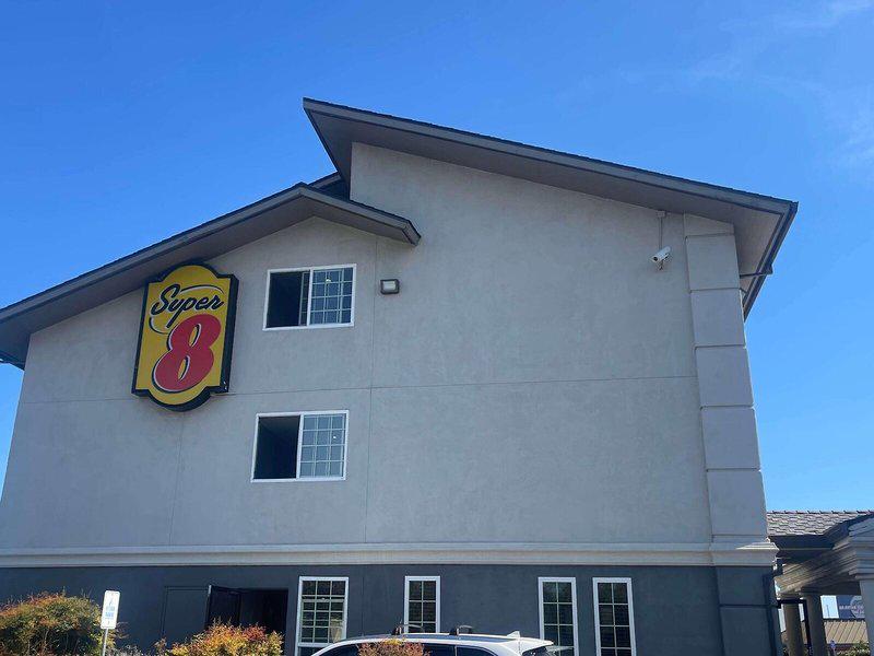 CB4210139C96334AD397CA3930BDD04F