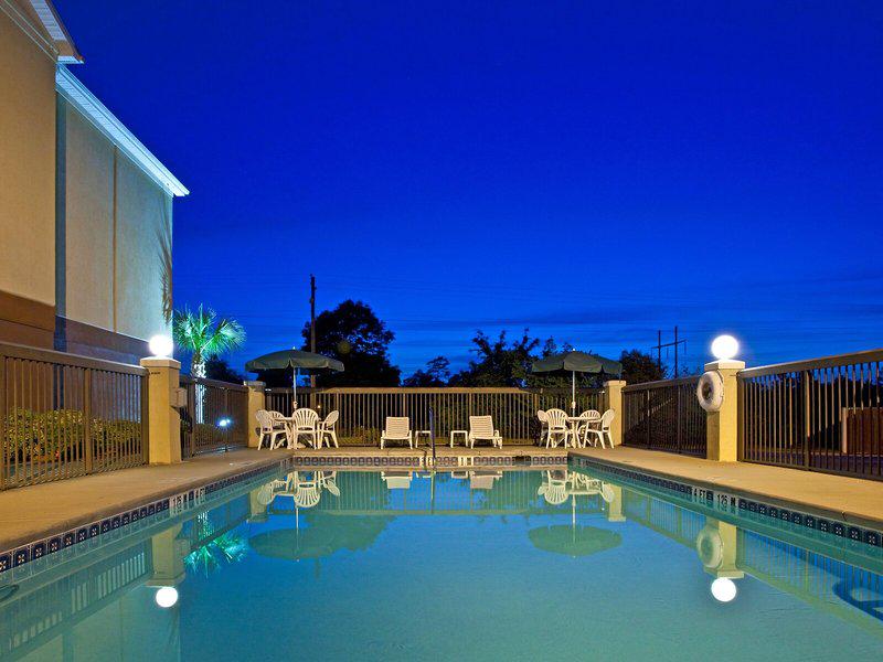 2E0633074B7F83054FACE65C0AFAE586