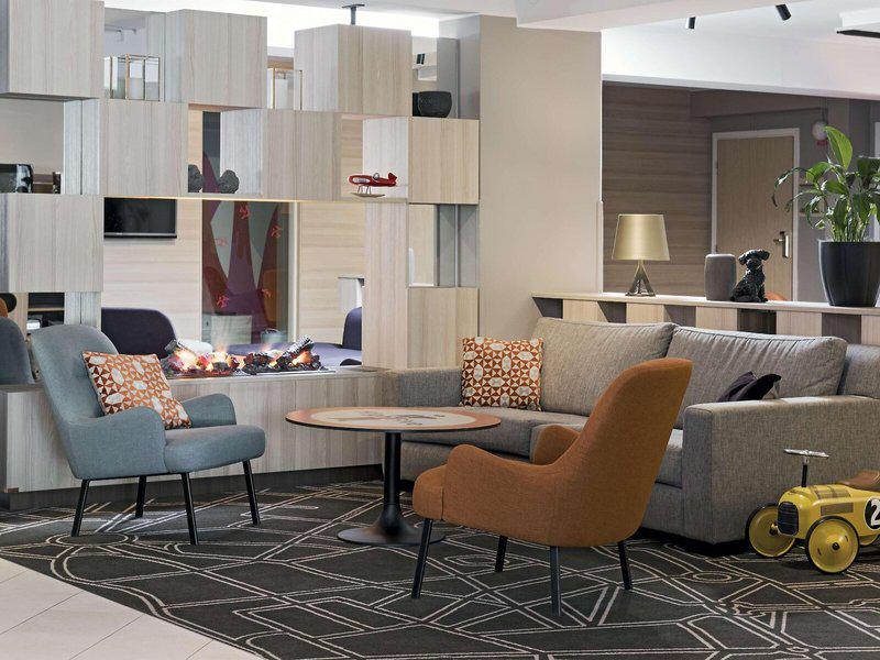 D33E15604ACDE49138A8AADD17113647