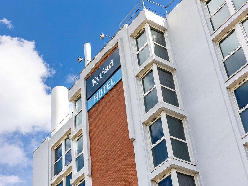 4206367AC3FBDB529BF5E8AB6ACA6CD9