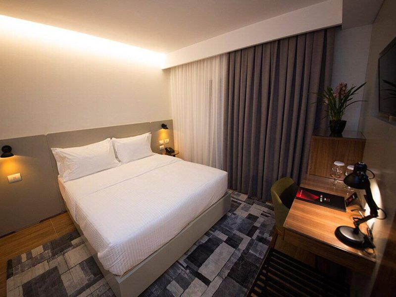 623952BDF9FFDD04168E125BC67ED0AF