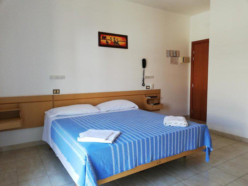 801A0F3695E081C6C40B8ECA5B092564