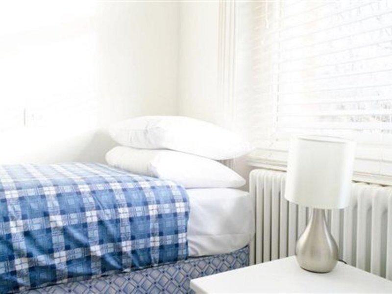 DDB473FA545B8C8A86D0FBE3F615E416