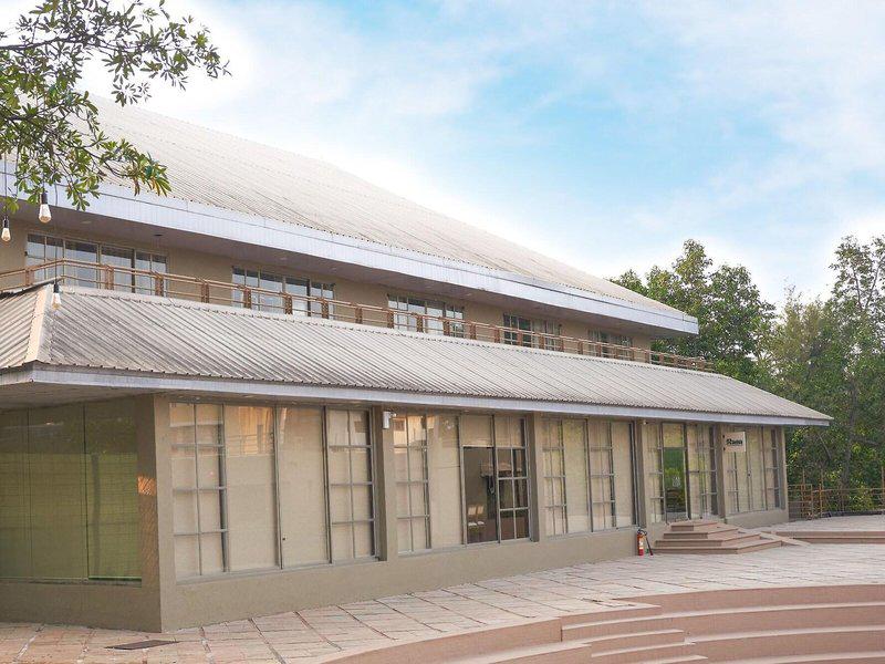 FD8A7E5AB0F166E4A8C6AE823AB9E682