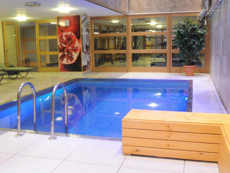 E4B5F1794B847E9F7CEFD77E13B49B94