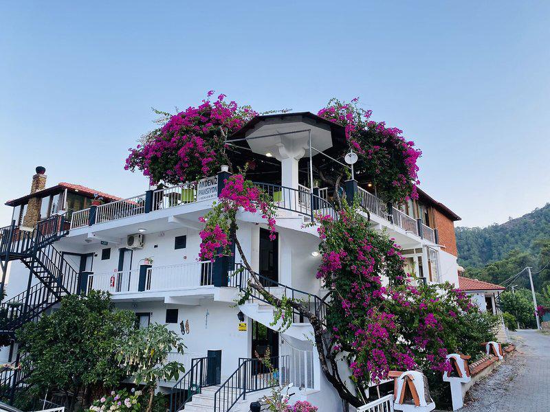 DBB298B7CC15D52F6829B1F359EEC129