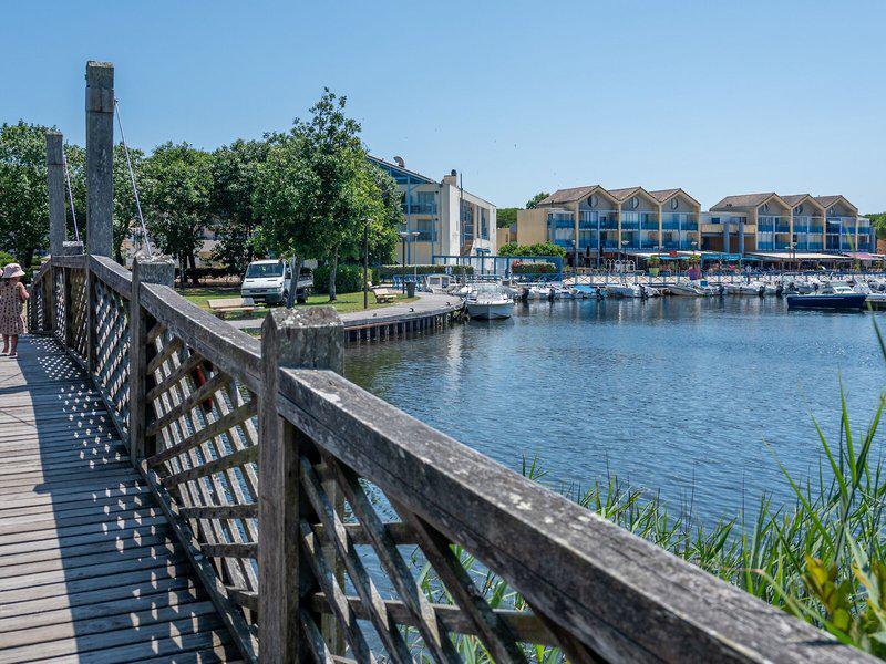 69CC076A2752A40984EE80A56306C31D