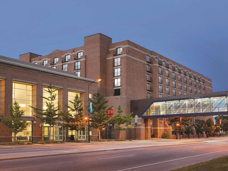 9D85D935DA54FBBB1DD7D9099167BF85