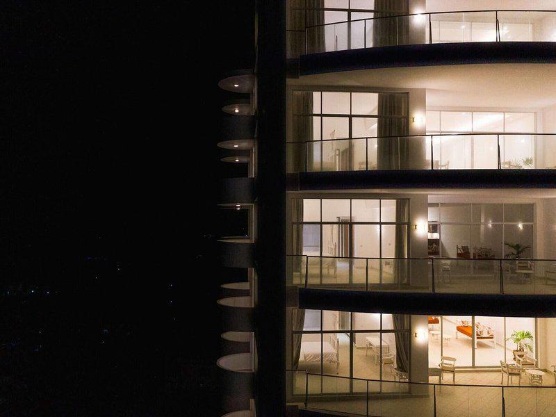 E2A907E13B7BD70D15AB9E07E19B4DE7