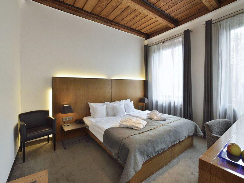 D06679CDD5B65D2ED1EF0EFFA738B4D4