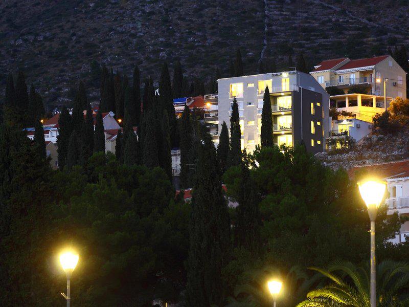 2F11EB7851588F905C48BD3493B9AFFA