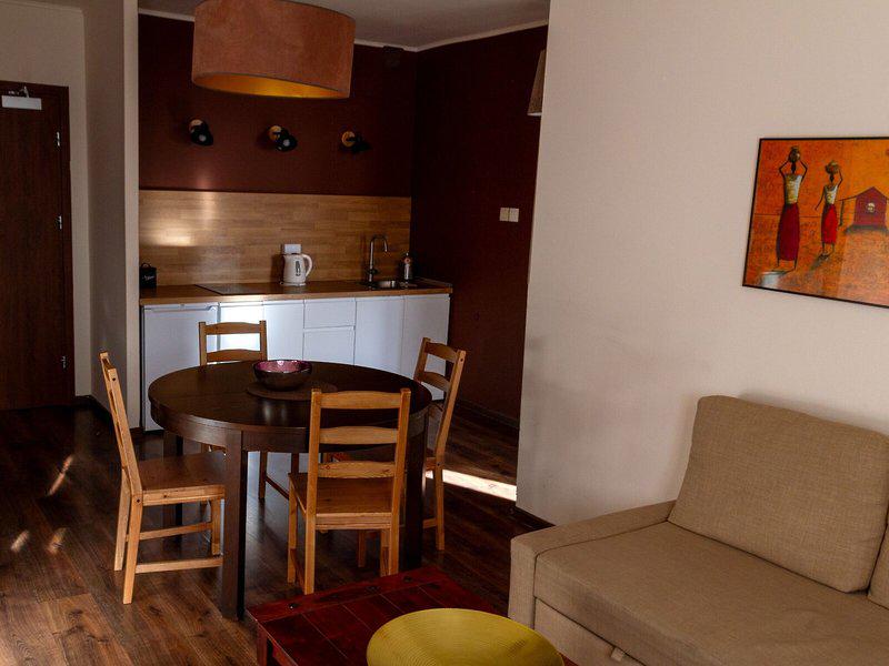 91C055CE80B144C181A424059FBE2B40