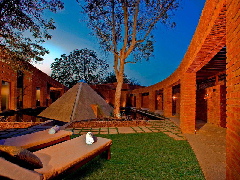 DFA5DCF35180CFFEC6CC1D7895501EFC