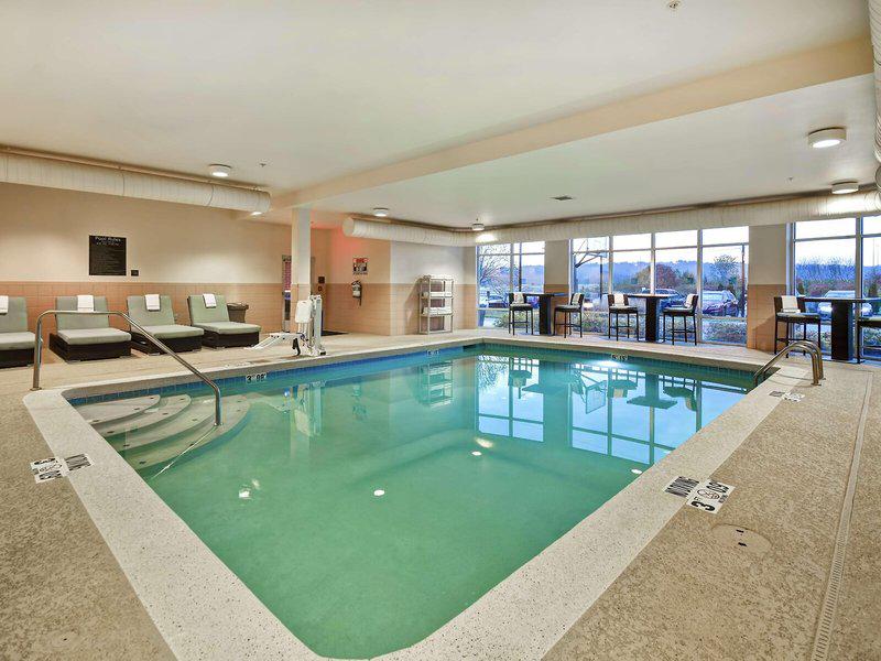 AC5D53D2A9DE3D417BAF8F9D57F3374D