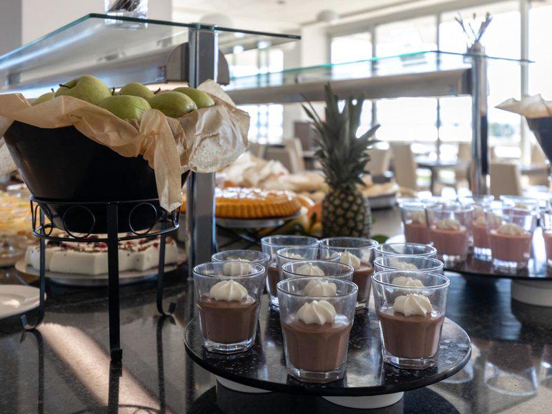 0A93ABDF2548F5948A4D84ADC19F3B0C