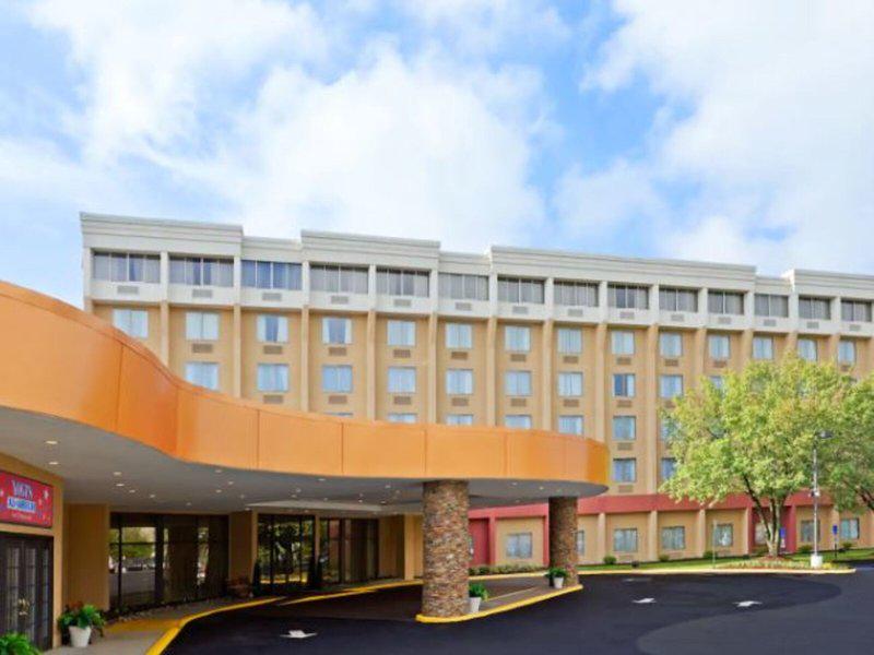 4B8671097FB050C07F9B55DD6F895B30