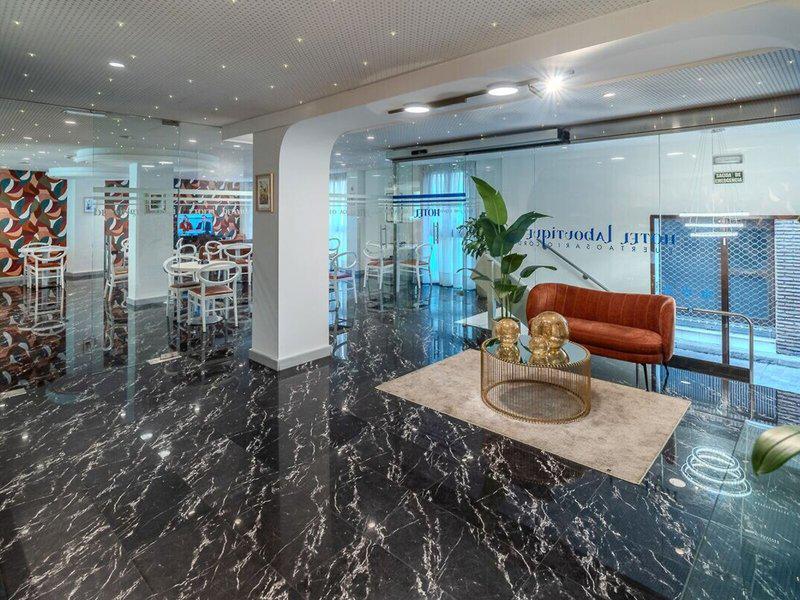 C04889FBA29E6B8A85A18717B65870E2