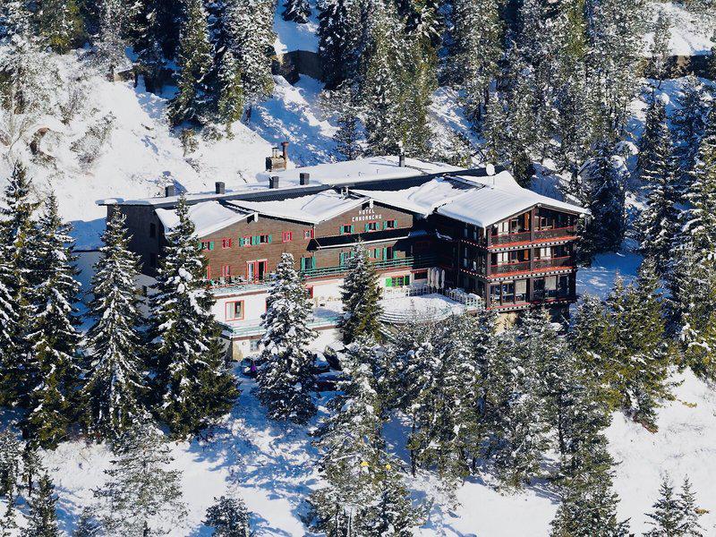 57914BD985E6A37705220D5AA2C66EFE