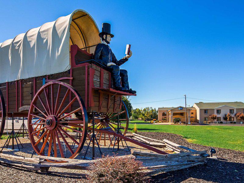 7FA4F1F1E41CBA8C179E212D06F31E95