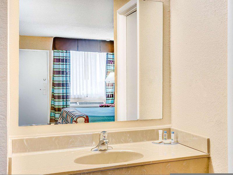 E2D24DEB84ABCF84D57F42F77FFF1943