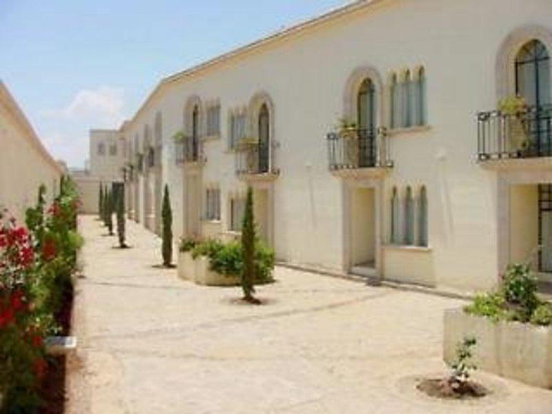 ECE4A9ACFCB407E63828BBF32DAFB9DB