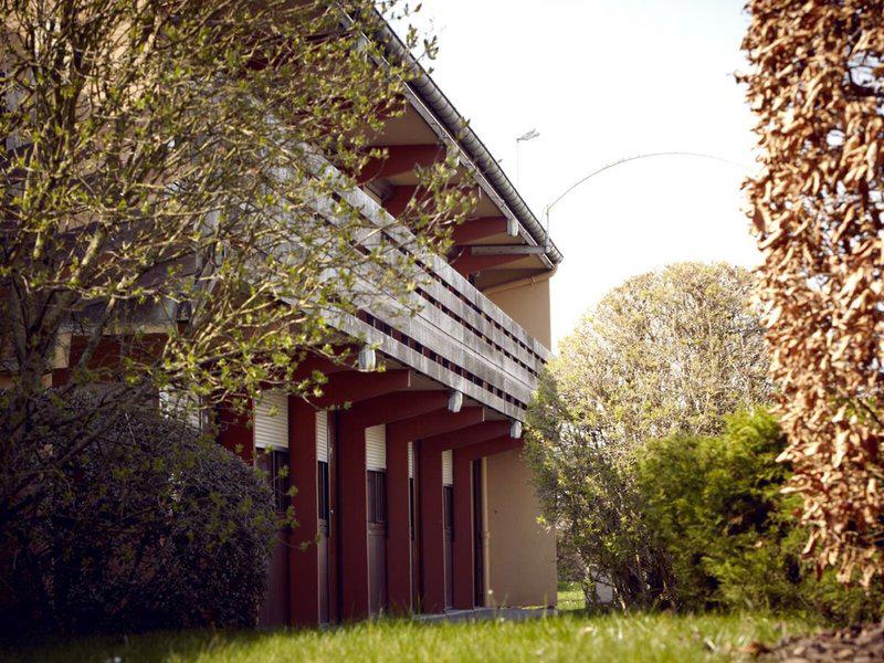 D321411D1E987C782F3937D46868D833