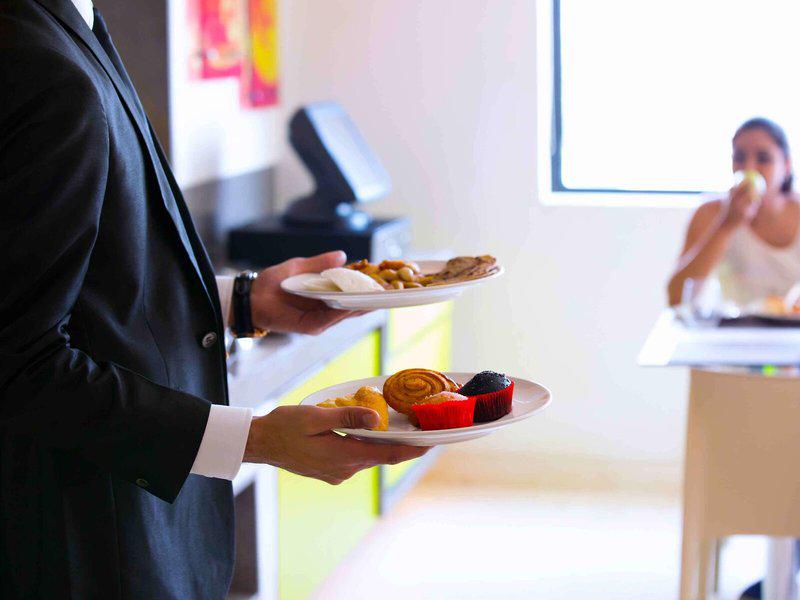 32413A02A764F10110CCE33015123A2B