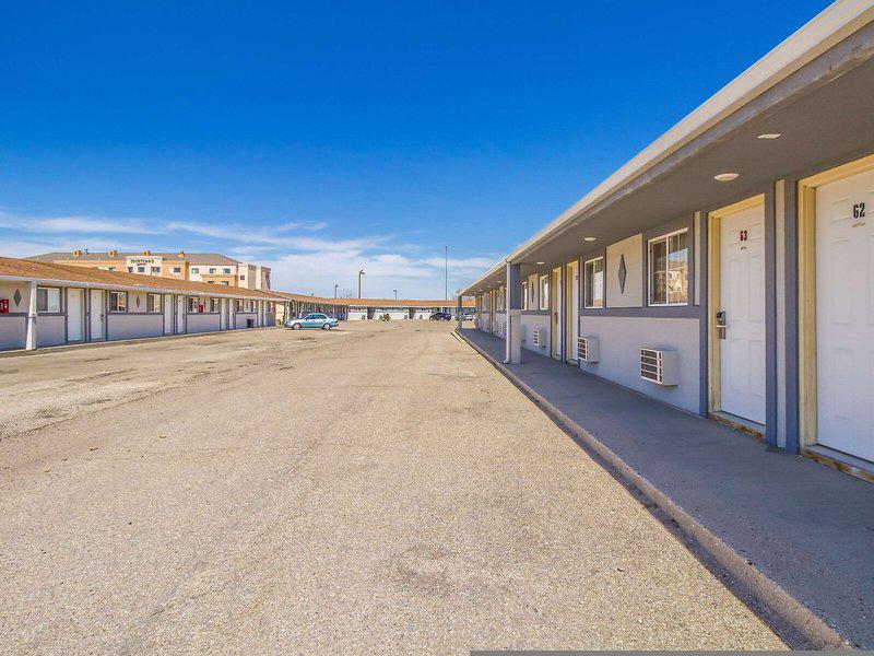 35CD33F9BCC5F02ABB42EF3528C4A5E8