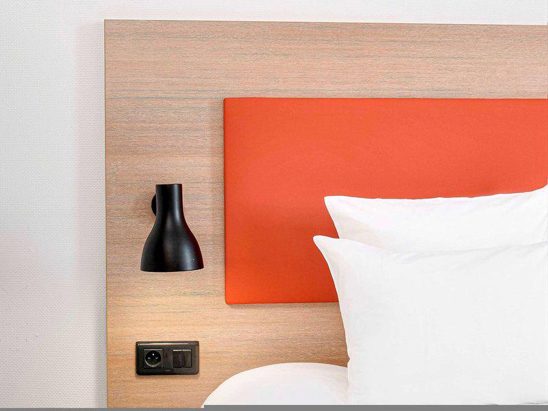 91826023C73177DE7C5D1E3974CA979B