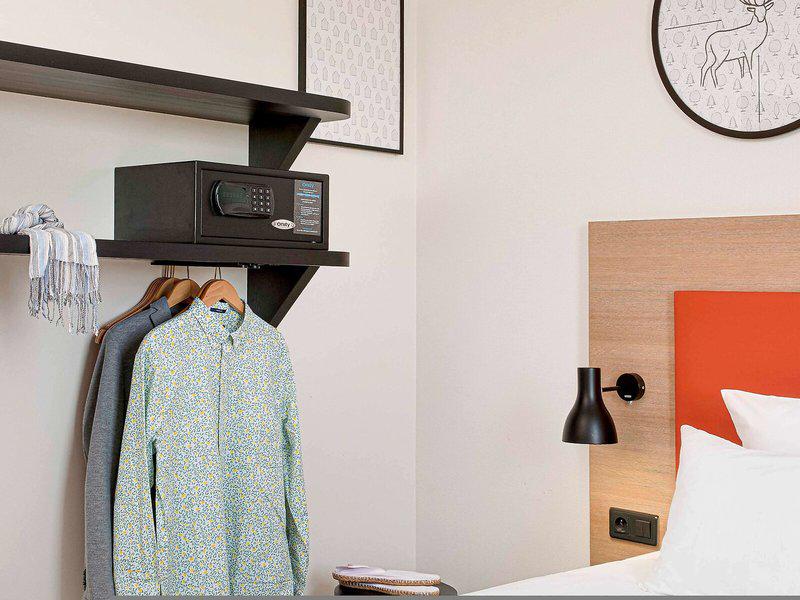 9E49E70319541B6BA07A733B15B044EF