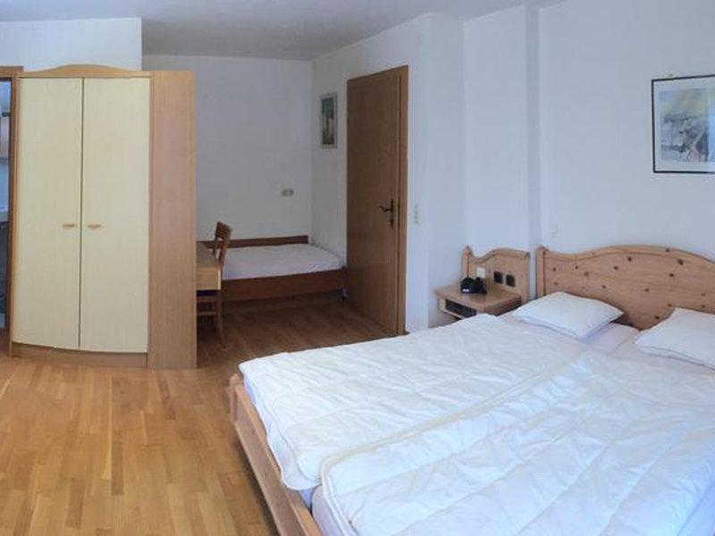 E07033F0A3E3E0C5E09E446026D50F41