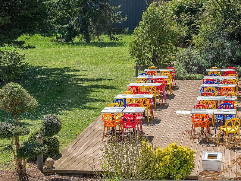 FEC10D2ECC2884F10F98016BDAAF41B6