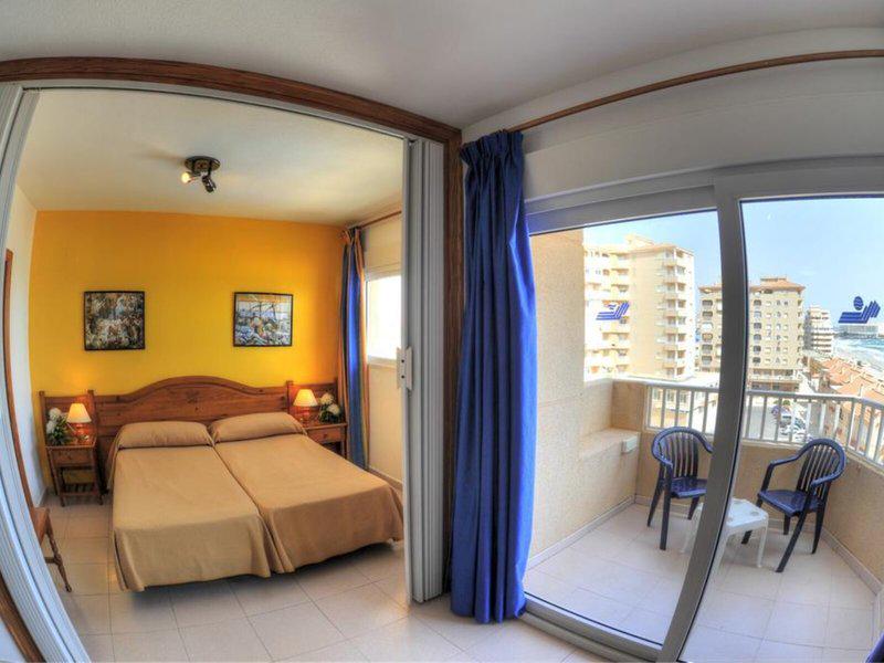 B9F4ADF3B055065E676666DCF53DC241