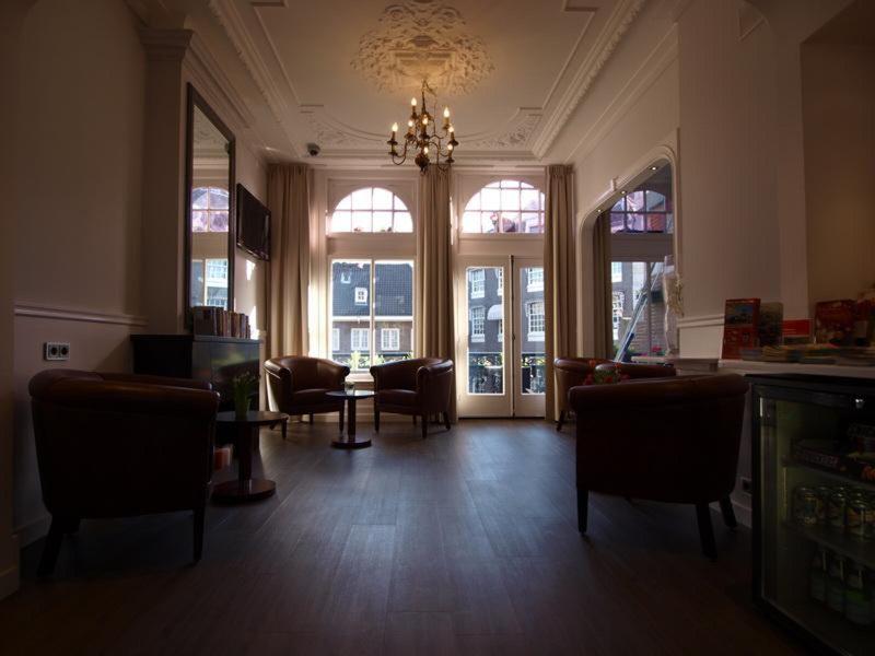 F1D5DB7B82904EA4F00391FCCE4F7E60