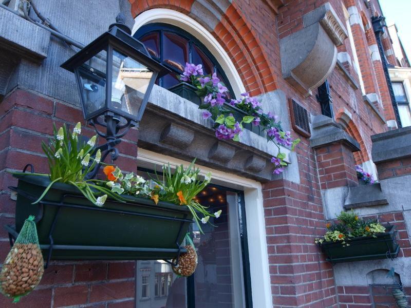 EB469A98EE820F9C85AA5272D3E35743