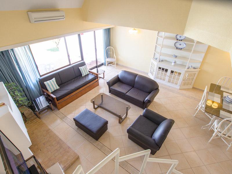 A11F19C705C424D5C715E26860F7B54C