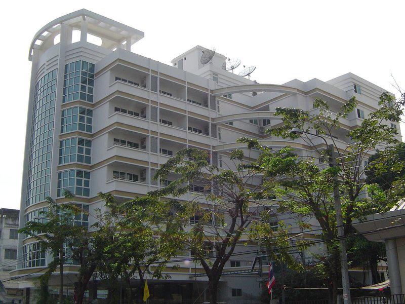 1056770E3028C911C825B26037358741