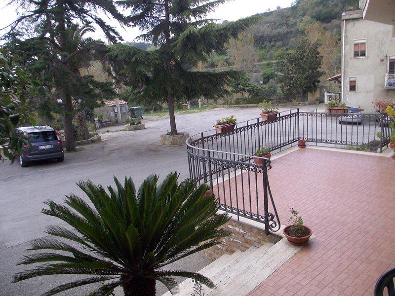 E0EE25288FEFE8F2EF88FAD0395BBA61