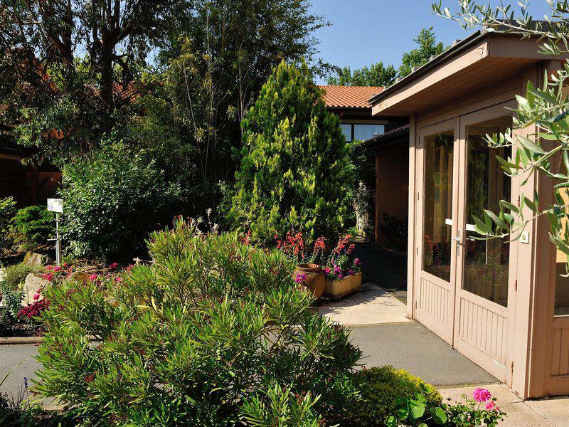 CBE127EE9553C54175B4D2BAB49029E6