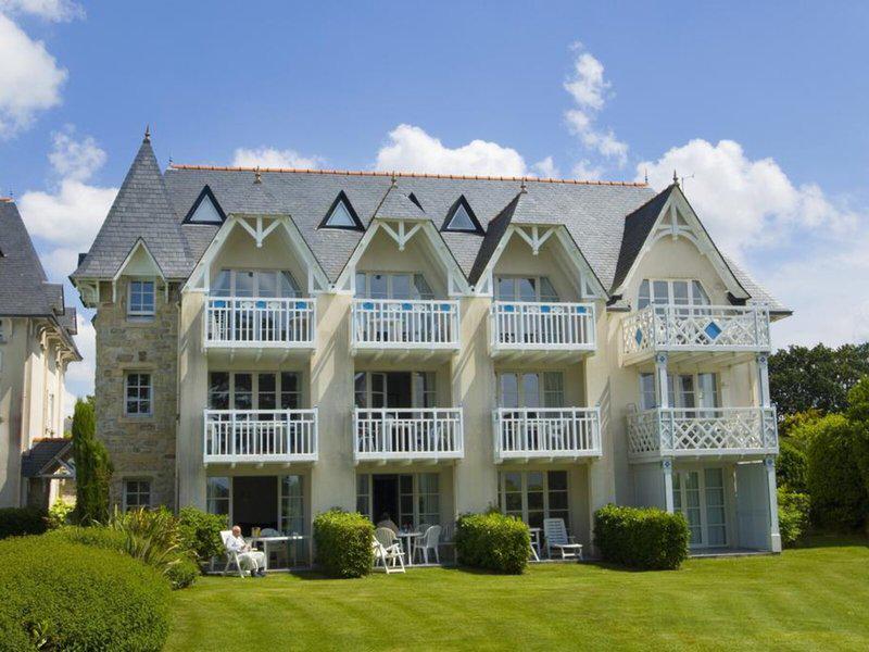 EAA1826D8BE0484070FD8FDEA4C2FBEC