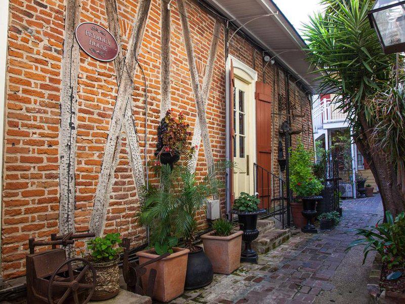 FD3B9E0109013D1C6F45164B92215157