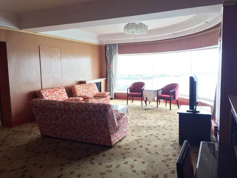 8A76FD98B11A972E002FA3E698DFD05B