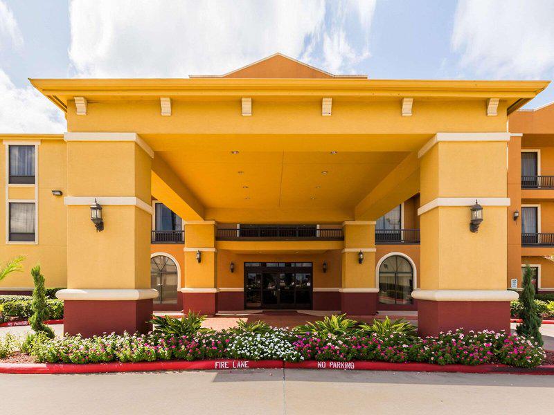 27F7C2BD45752B60C63A332262D99FE3