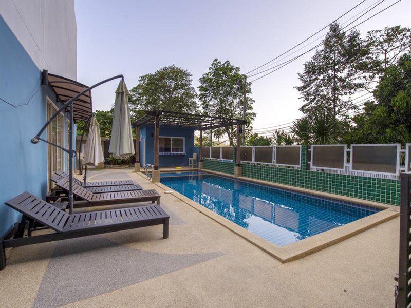 11F56512CB581FEFFF96103A3AD9381A