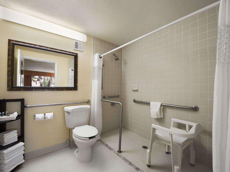 C1EDEB3871DC5CFBB05BB024215E63E1