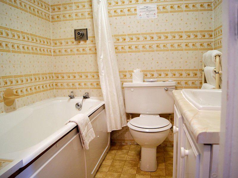 4F9C47C1A18E034395775BAC11A048A7