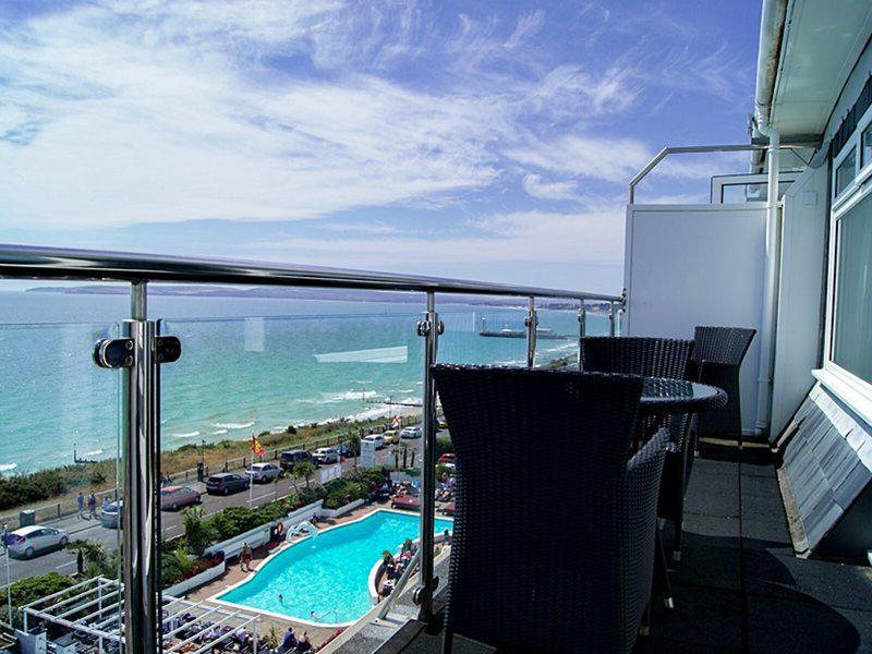 7DA9D97DECB8AFF0E718039A4D8A990B