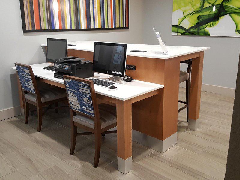 03D7A37E243F392F89D5033256B852DB