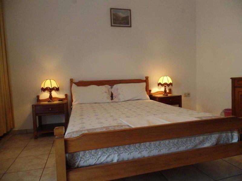 57F3724D22CF5AFC1619079960696844